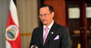 सेल्सो गुम्बो प्रत्यार्पणापूर्वी आपल्या 9 वर्षांच्या मुलाला निरोप देऊ शकेल का? न्यायालयाने हा निर्णय दिला