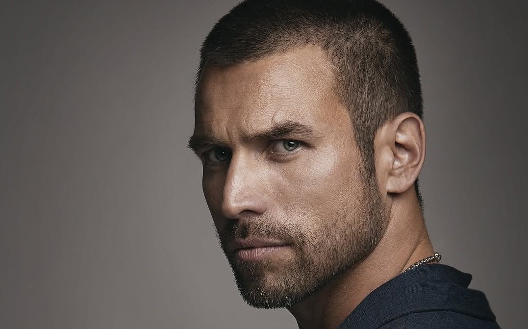 मेक्सिकन अभिनेता राफेल अमाया “एल चापो” गुझमन बद्दलच्या मालिकेत काम करणार आहे