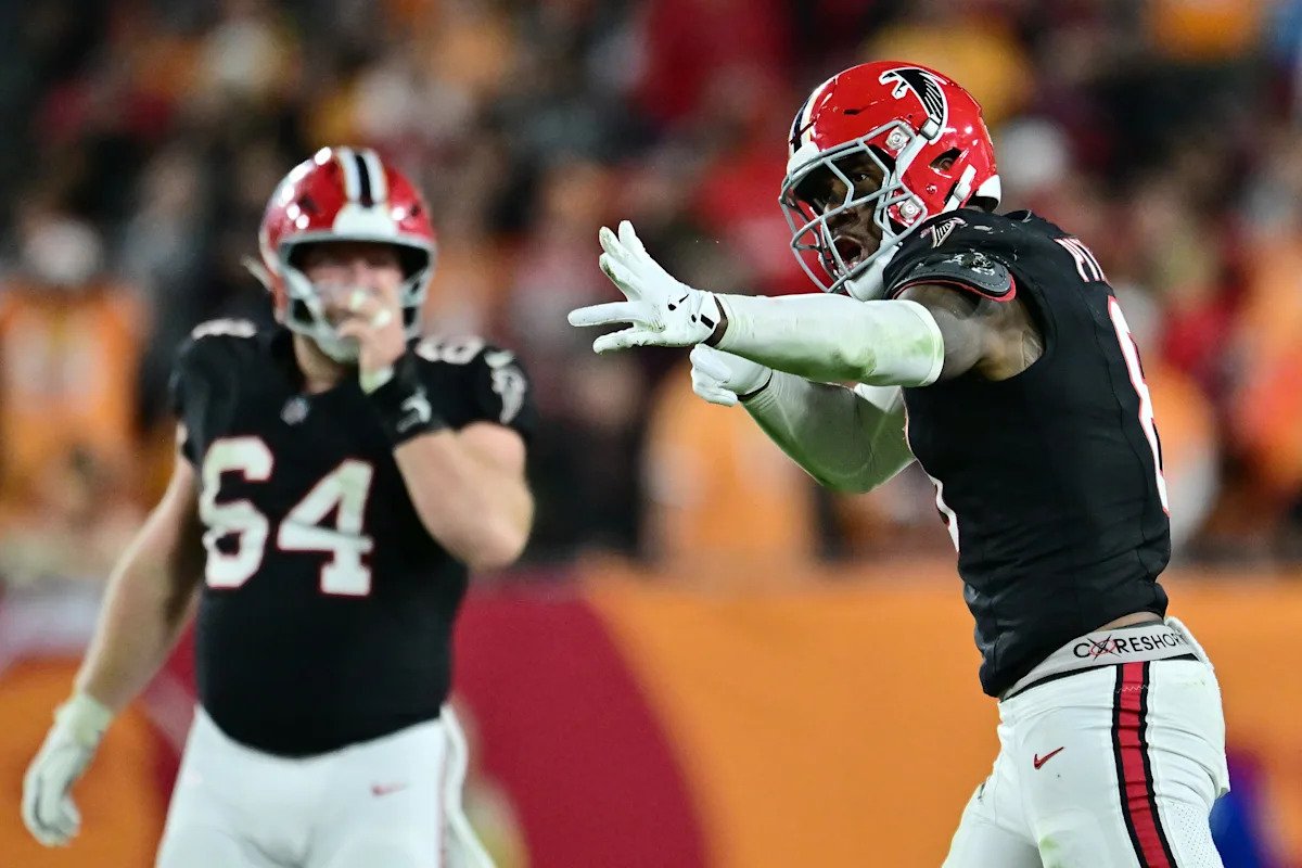 Falcons TE Kyle Pitts Sr. ने 15 व्या आठवड्यात काल्पनिक फुटबॉल प्लेऑफमध्ये बुक्स विरुद्ध ऐतिहासिक कामगिरी केली