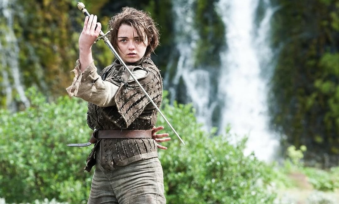 गेम ऑफ थ्रोन्स थिएटरमध्ये धडकणार आहे