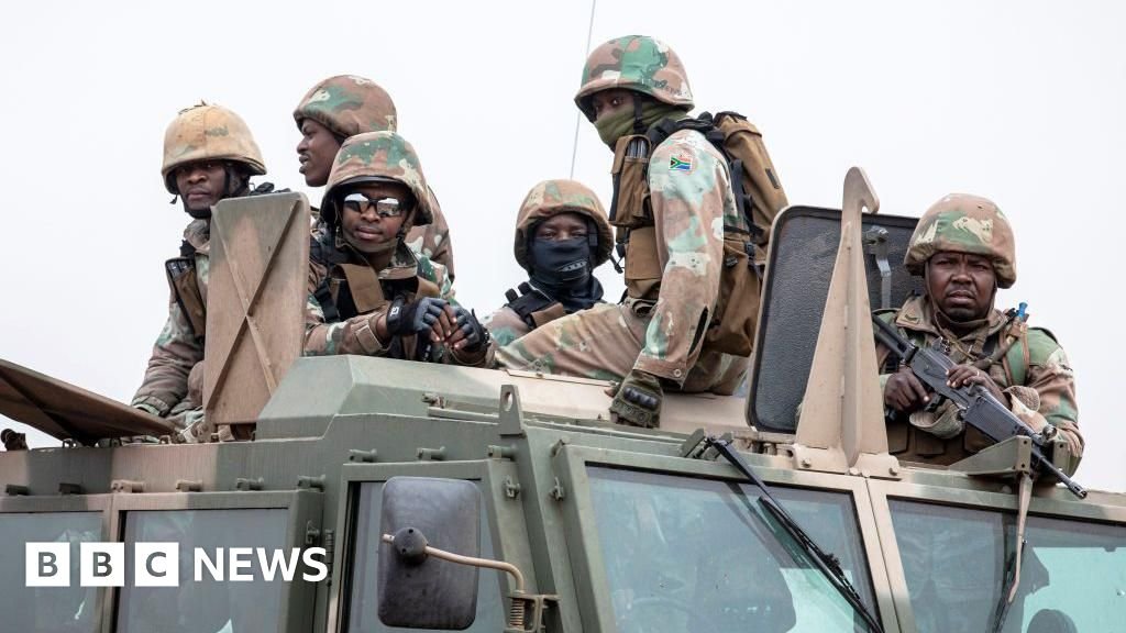 गुन्हेगारी टोळ्यांशी लढण्यासाठी दक्षिण आफ्रिका सैन्य तैनात करणार आहे