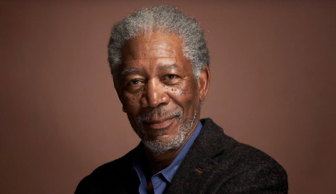 मॉर्गन फ्रीमनने थेट मुलाखतीदरम्यान ट्रम्पवर हल्ला केला आणि त्यांना “दोषी गुन्हेगार” म्हटले