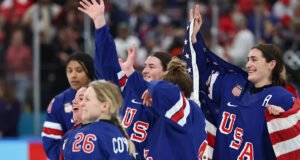 यूएस महिला हॉकी संघाने लास वेगासमध्ये ‘शी गॉट गेम’ वीकेंडसाठी फ्लेवर फ्लेव्हचे आमंत्रण स्वीकारले आहे.