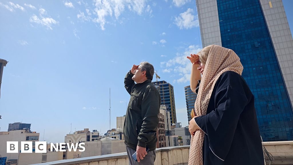 रस्त्यावर घबराट, पण काहींना दिलासा: इराणचा मूड