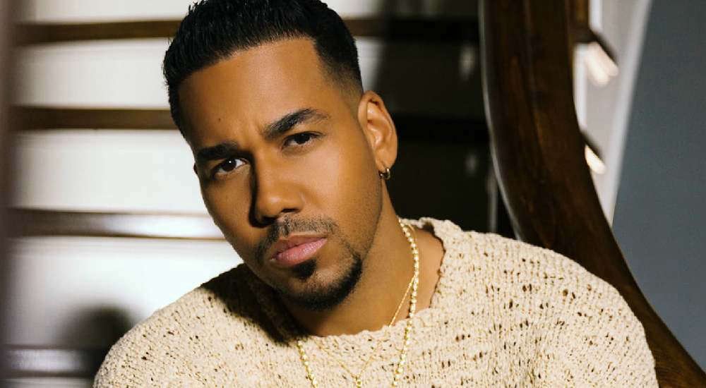 रोमियो सँटोसने प्रीमियो लो नुएस्ट्रो 2026 मध्ये ट्रॉपिकल आर्टिस्ट ऑफ द इयर जिंकला