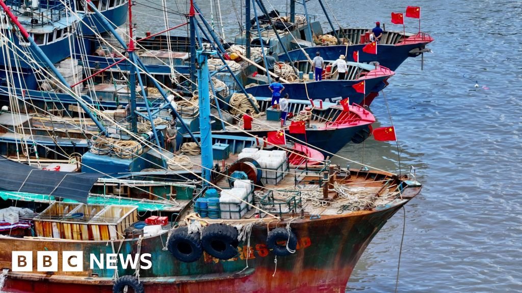 बीजिंगसोबतच्या तणावादरम्यान जपानने चिनी जहाजे ताब्यात घेतल्याचे म्हटले आहे