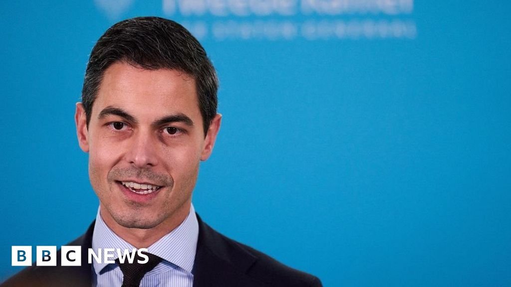 रॉब झेटेन हे नेदरलँडचे सर्वात तरुण पंतप्रधान ठरले