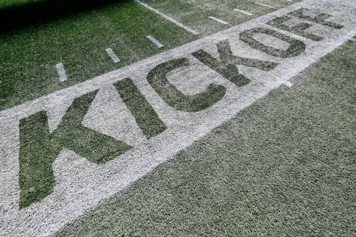 NFL एक बुधवारी सुरू? असेच चालू राहिले तर आश्चर्य वाटायला नको