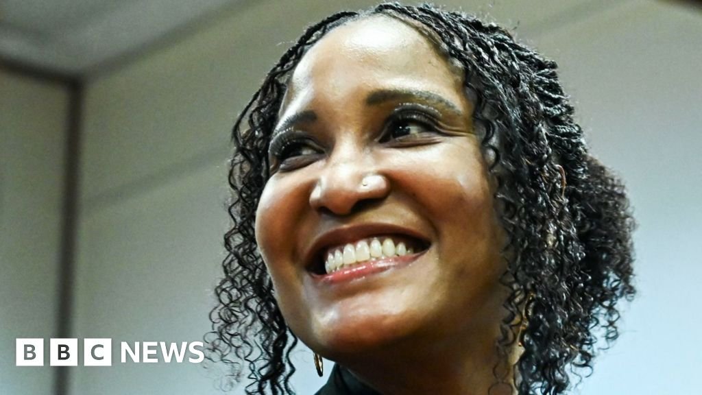 दक्षिण आफ्रिकेच्या माजी राष्ट्राध्यक्षांच्या मुलीवर रशियन भरतीच्या कटात आरोप