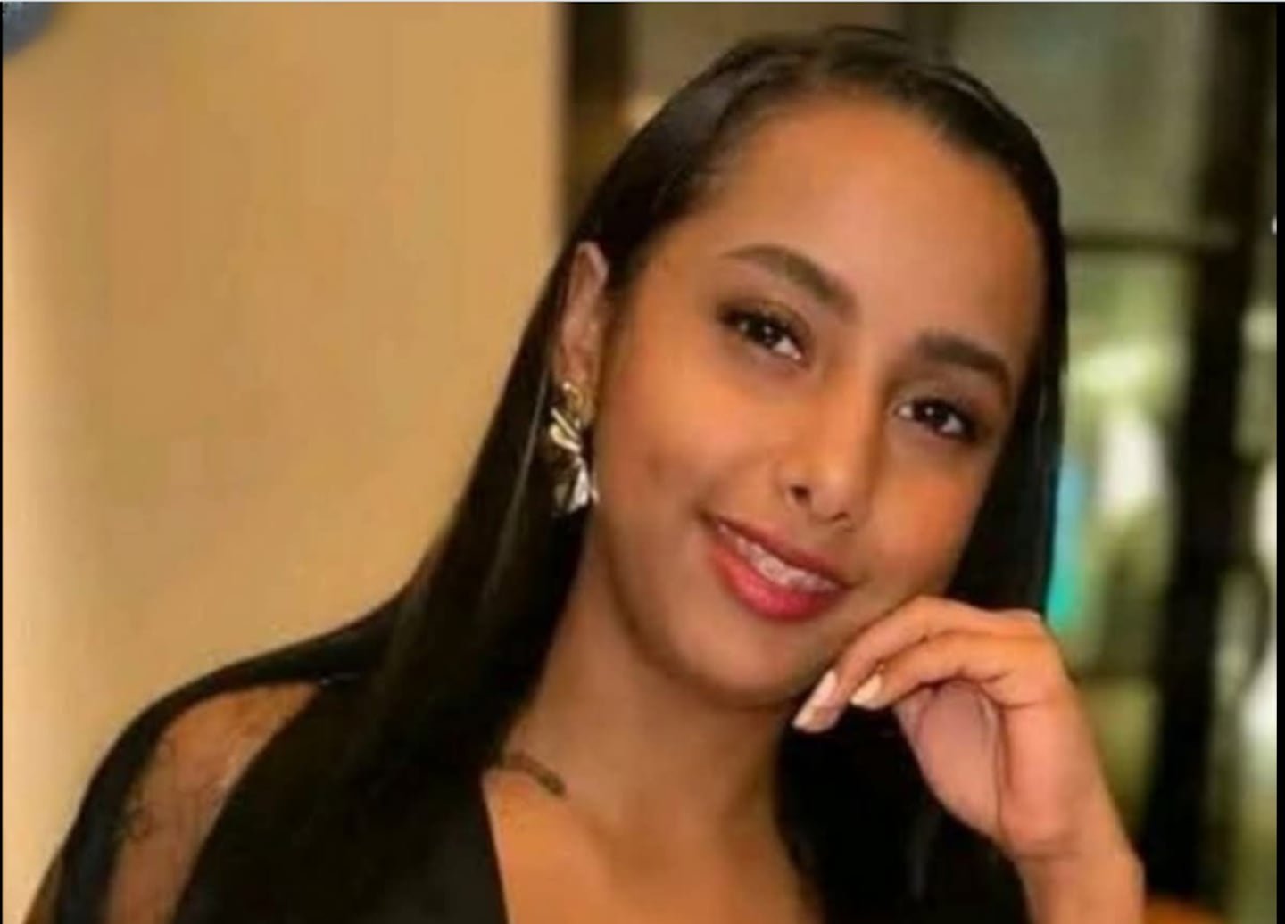 ती ती तरुणी होती जिने नोकरी सोडली आणि सांता आना येथे एका विचित्र अपघातात तिचा मृत्यू झाला