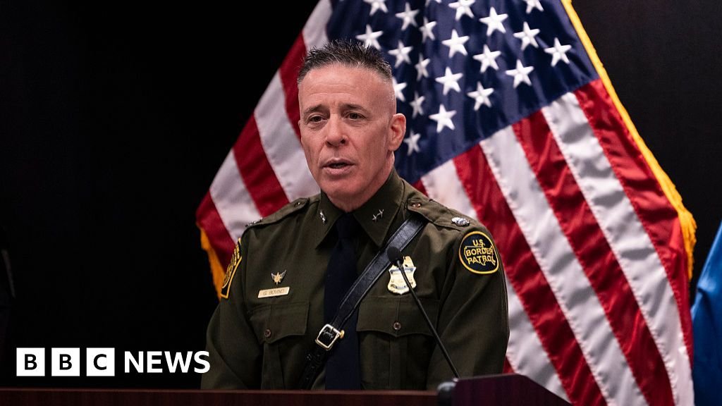 इमिग्रेशन प्रमुख मिनियापोलिस सोडत आहेत कारण ट्रम्प यांनी सीमा जार टॉम होमनला घटनास्थळी पाठवले