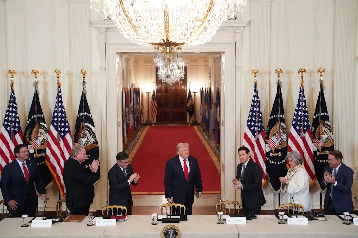 राष्ट्राध्यक्ष ट्रम्प यांनी महाविद्यालयीन क्रीडा नेत्यांना प्री-ब्लू युगात परत येण्याचे आवाहन केले: ‘मला आमच्याकडे जे होते त्याकडे परत जायचे आहे आणि न्यायालयांद्वारे ते पूर्ण करायचे आहे’