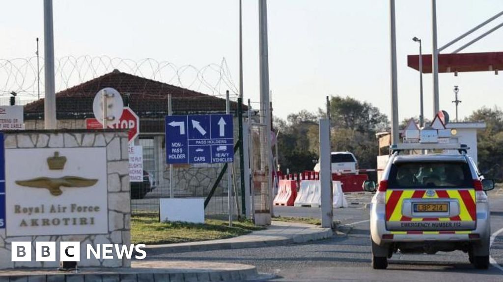 ड्रोनने ब्रिटीश तळांना लक्ष्य केल्यानंतर युरोपियन सहयोगी सायप्रसच्या संरक्षणास बळकट करण्यासाठी झटत आहेत