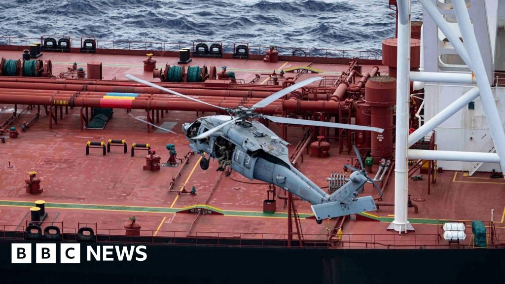 कॅरिबियनमधून ट्रॅक केल्यानंतर अमेरिकेने हिंदी महासागरात दुसरा टँकर चढवला आहे