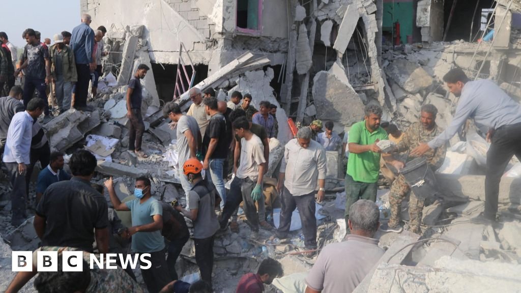 इराणचे म्हणणे आहे की शाळेवर अमेरिका आणि इस्रायलच्या हल्ल्यात 108 लोक मारले गेले