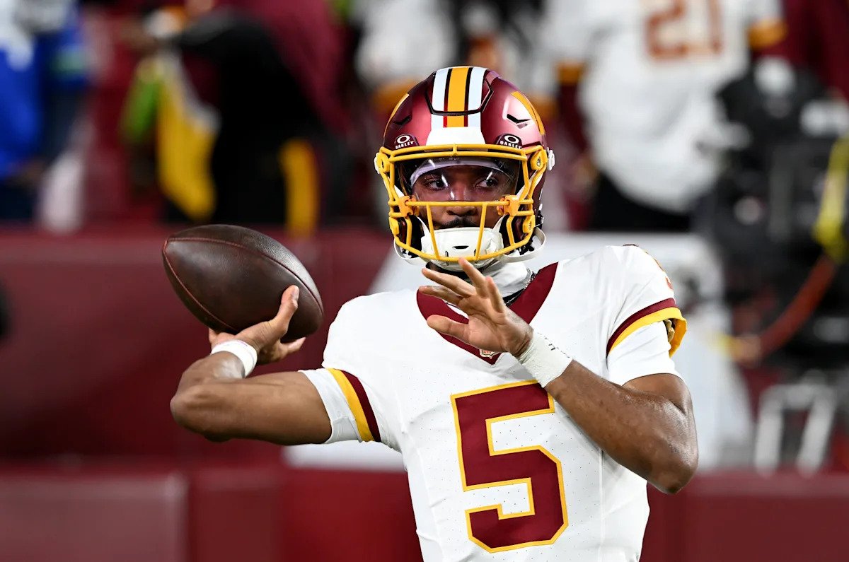 कमांडर जेडन डॅनियल्सने निखळलेल्या कोपरानंतरच्या पहिल्या पूर्ण सरावात, टॅपवर मिनेसोटाच्या सहलीसह भाग घेतला.