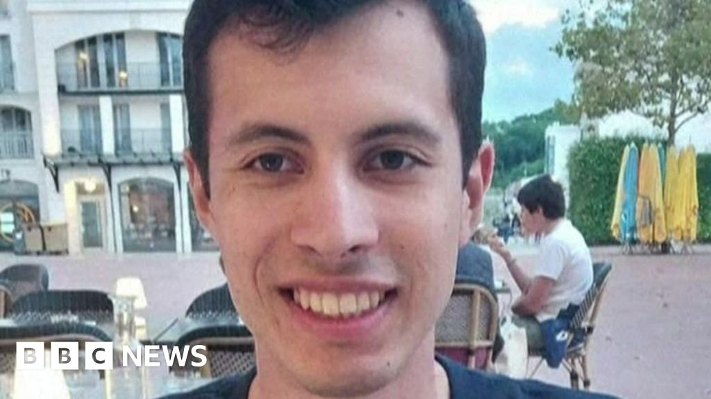 राष्ट्रवादी विद्यार्थ्याच्या हत्येने फ्रेंच लोकांना निवडणुकीच्या काळात खूप अडचणीत टाकले