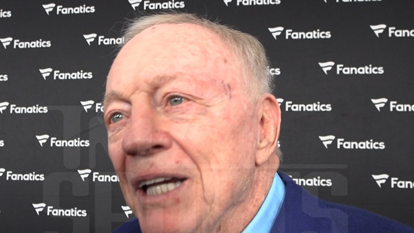 जेरी जोन्स म्हणतात की तो मायकेल इर्विनशिवाय हॉल ऑफ फेमर बनणार नाही