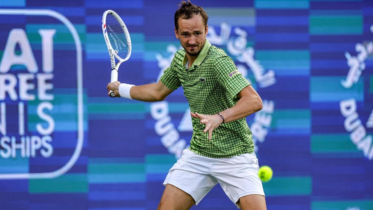 मेदवेदेव, रुबलेव्ह युद्ध-संबंधित प्रवासातील व्यत्ययांमध्ये इंडियन वेल्समधील प्रदर्शन कार्यक्रम चुकवणार आहेत