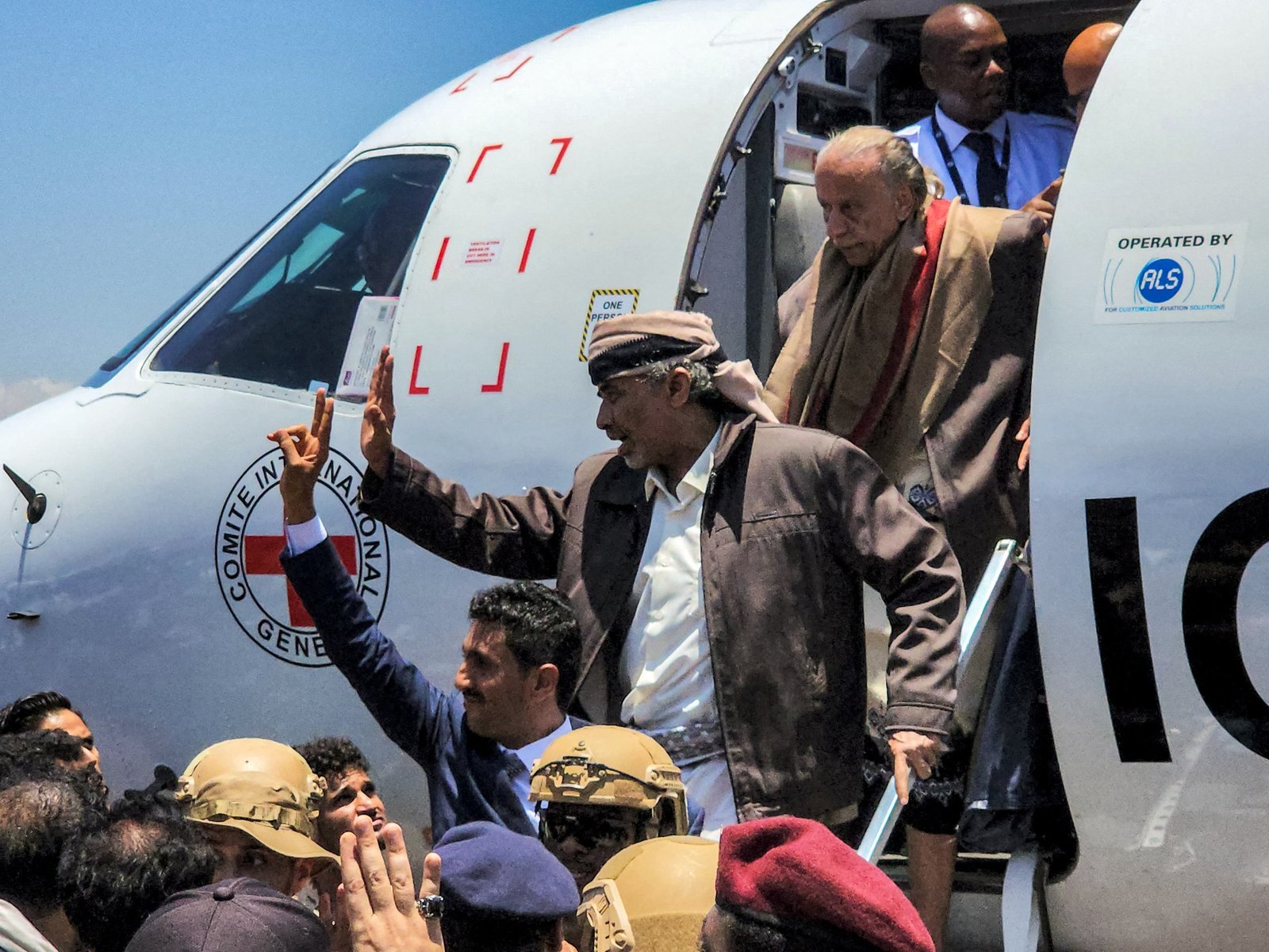येमेन सरकार, Houthis 1,600 हून अधिक युद्धकैद्यांना सोडणार ‘सर्वात मोठ्या’ स्वॅपमध्ये | Houthis च्या बातम्या