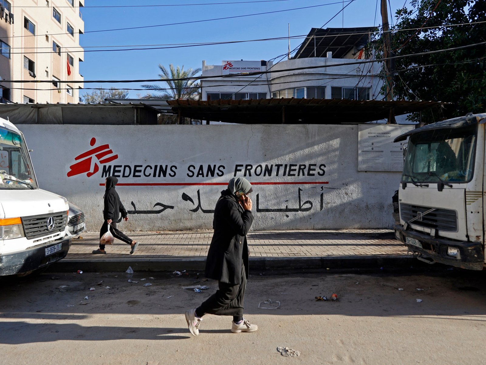 इस्रायलचे म्हणणे आहे की ते एमएसएफला गाझा इस्त्रायल-पॅलेस्टाईन संघर्षाच्या बातम्यांमध्ये काम करण्यास बंदी घालतील