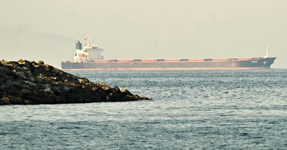 इराण युद्ध हा ट्रम्प व्यवसाय आणि अर्थव्यवस्थेच्या बातम्यांमुळे बिघडलेल्या जागतिक अर्थव्यवस्थेसाठी नवीनतम धोका आहे