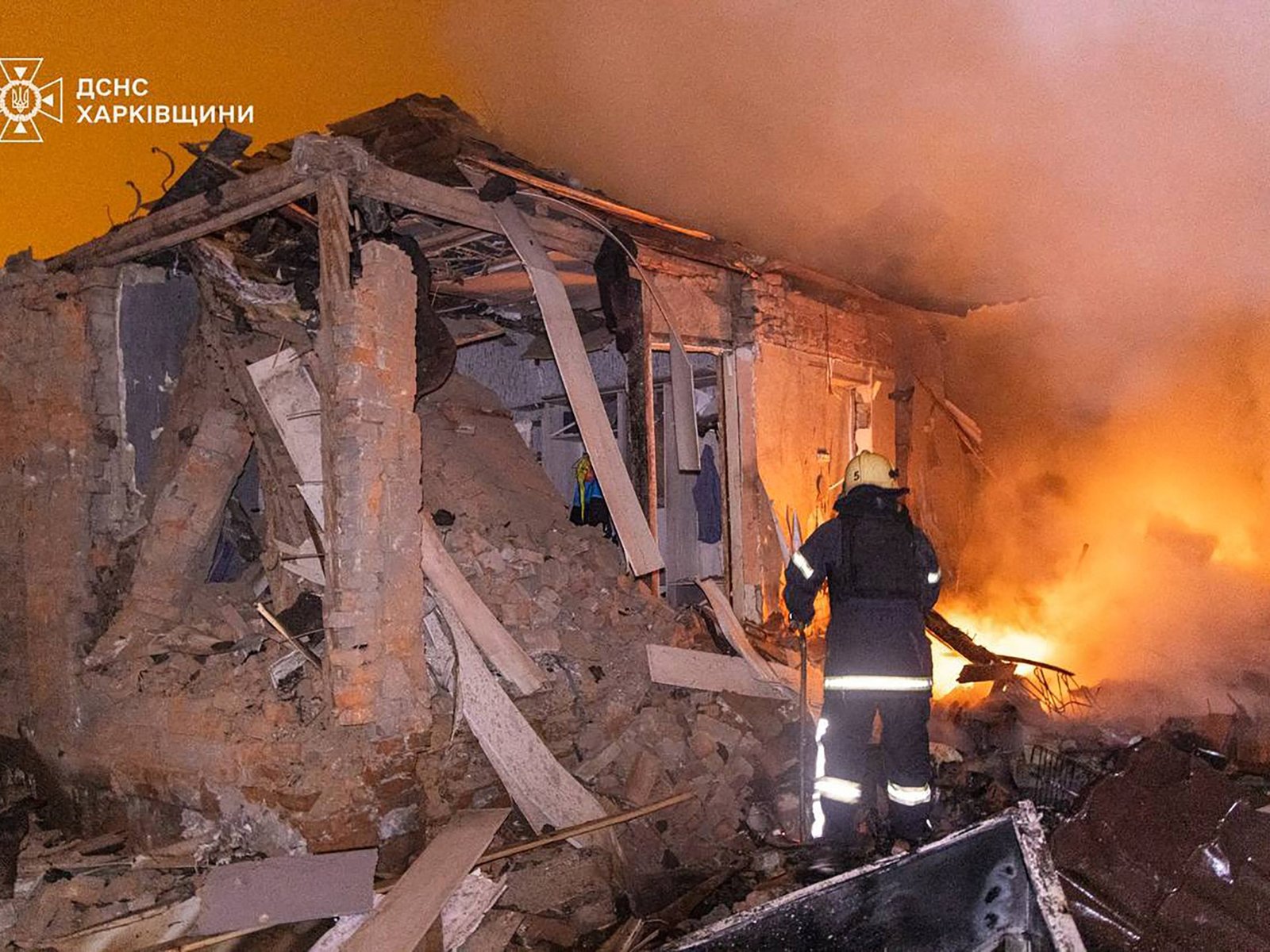 रशियाने कीववर क्षेपणास्त्रे, ड्रोनने हल्ला केल्यास अमेरिका आणि युक्रेन यांची जिनेव्हामध्ये भेट होईल रशिया-युक्रेन युद्धाच्या बातम्या