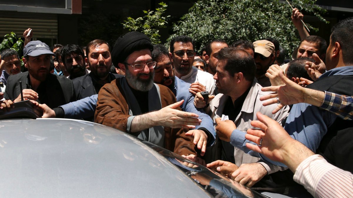 ट्रम्प म्हणतात की इराणचे पुढचे सर्वोच्च नेते डोनाल्ड ट्रम्पच्या बातम्या निवडण्यात त्यांचा ‘गुंतवणूक’ असणे आवश्यक आहे