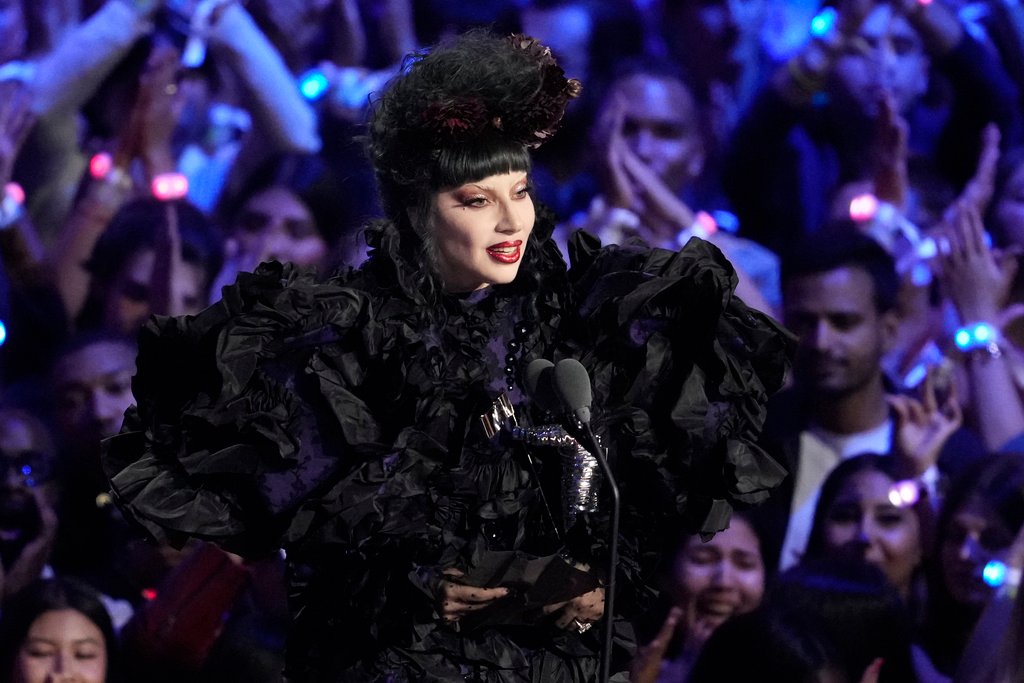 लेडी गागाला ‘स्टार इज बॉर्न’ म्हणून सायकी ‘अनफोल्ड’ करण्यासाठी लिथियमची आवश्यकता होती