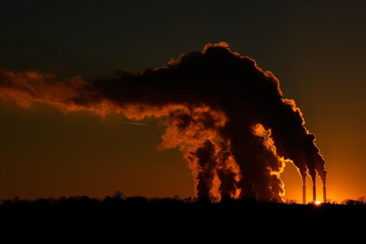 आर्थिक वरदान की पर्यावरणीय दिवाळे? ट्रम्पचा हवामान जुगार