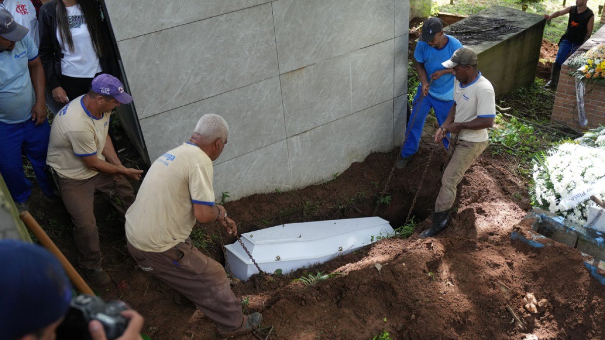 ब्राझीलच्या पुरात मृतांची संख्या ४६ वर पोहोचली आहे कारण बचावकर्ते शोध घेत आहेत