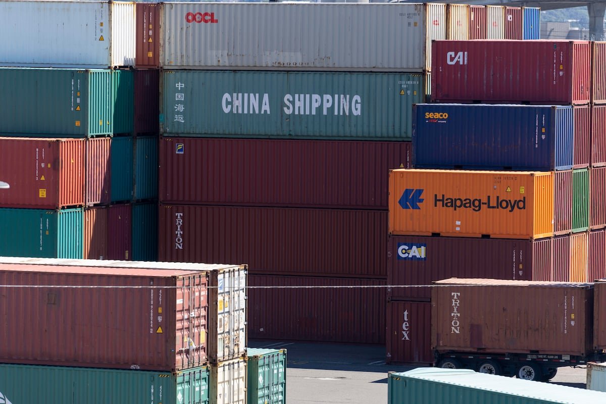 ट्रम्पच्या टॅरिफ आवाजामुळे डॉलरवर दबाव वाढतो आर्थिक बाजार