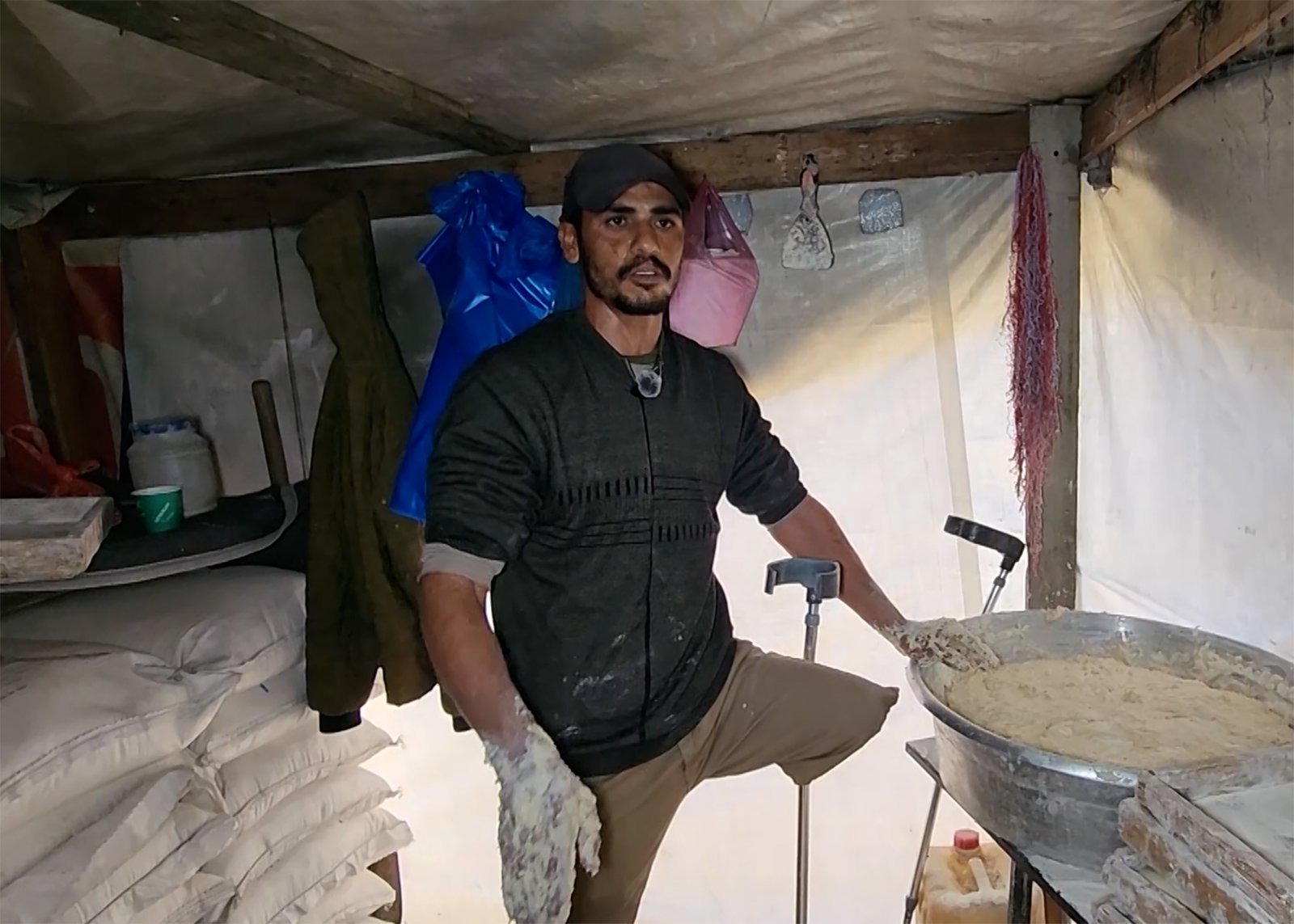 व्यवसाय आणि अवयवांनी इस्रायलचा नाश केला, गाझा कुटुंबे बेकरी पुन्हा बांधतात | इस्रायल-पॅलेस्टाईन संघर्ष