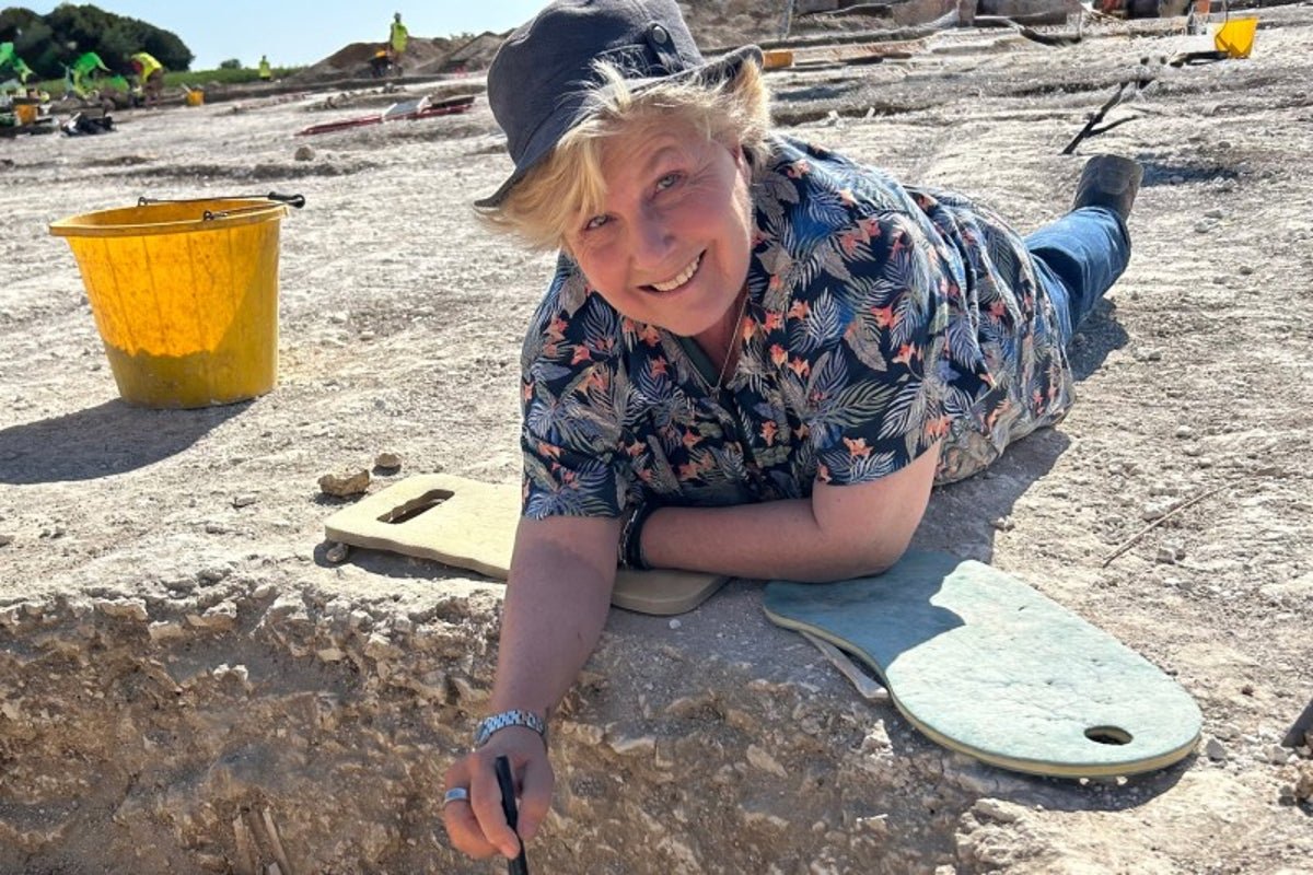 Archaeologists-unravel-2-000-year-old-murder-mystery-during-filming-of-Sandi-Toksvig-show.jpeg