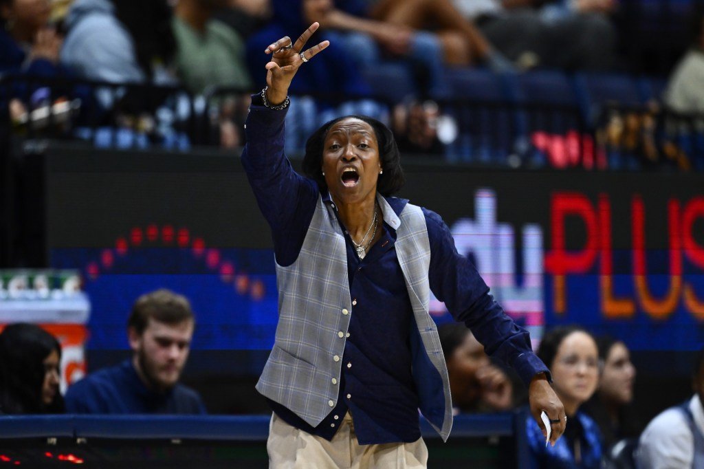 कॅलला क्रमांक 7 लुईव्हिलच्या तिसऱ्या तिमाहीत धावणे शक्य झाले नाही