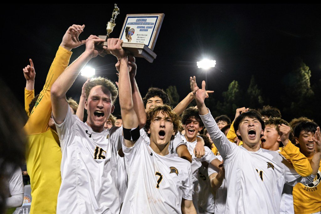 सायरस शफीने थांबलेल्या वेळेत पेनल्टी किकने माउंटन व्ह्यूला CCS मुकुटावर नेले