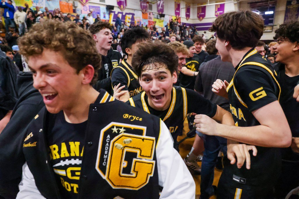 अमाडोर व्हॅलीला पराभूत करण्यासाठी ग्रॅनडा उशीरा धावण्याचा वापर करते, NCS D1 शीर्षक गेममध्ये प्रगती करते