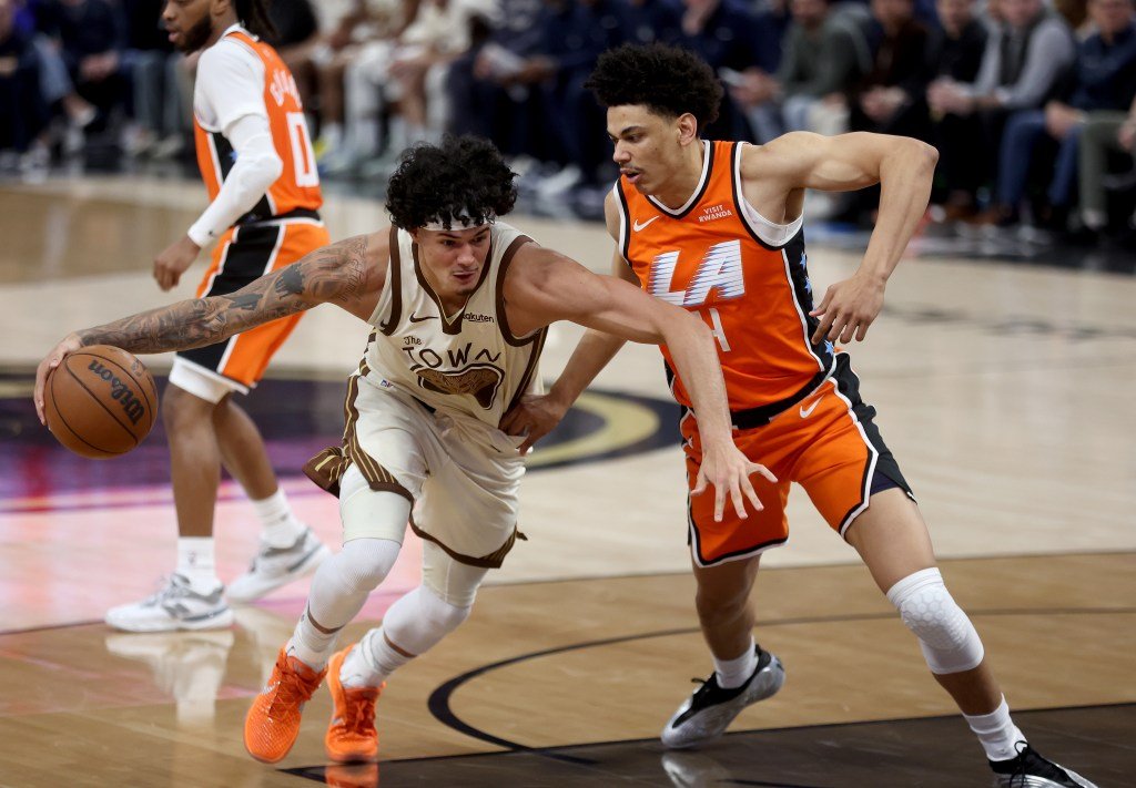 गोल्डन स्टेट क्लिपर्सने त्यांची प्लेऑफ आघाडी निसटल्याचे पाहिले