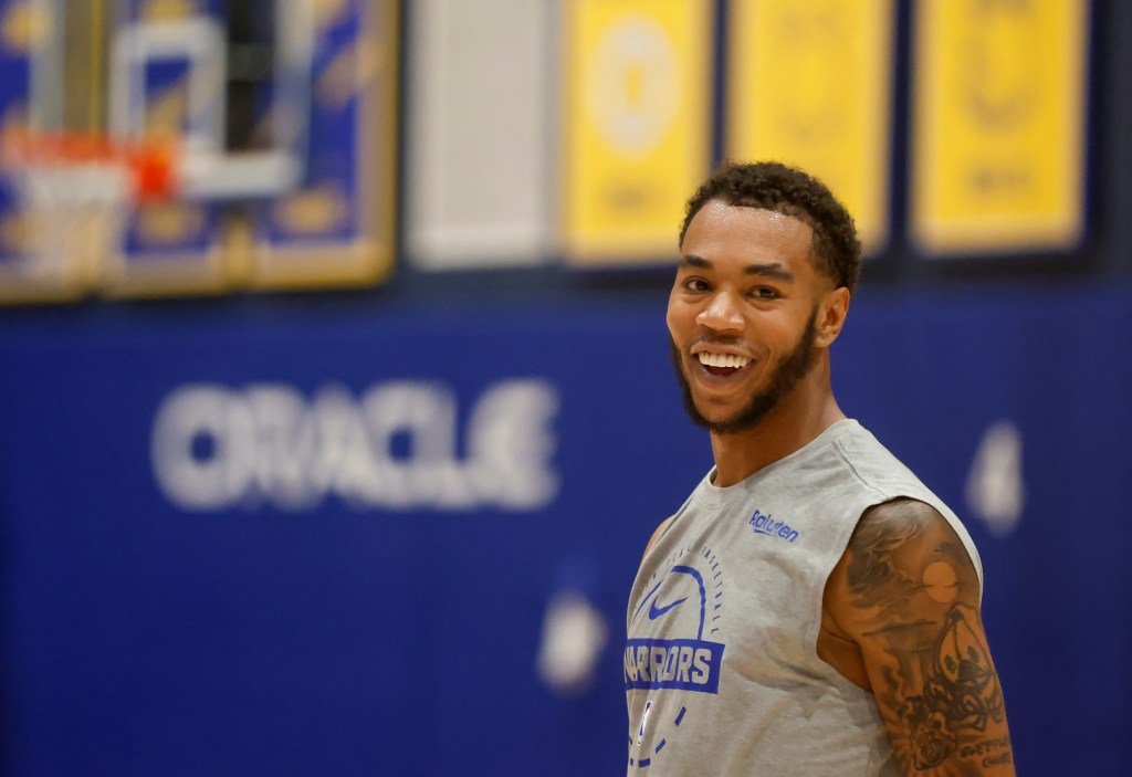 वॉरियर्सने नेट विल्यम्स, किन्से यांना वाईजमन सोबत FIBA मध्ये स्वाक्षरी केली