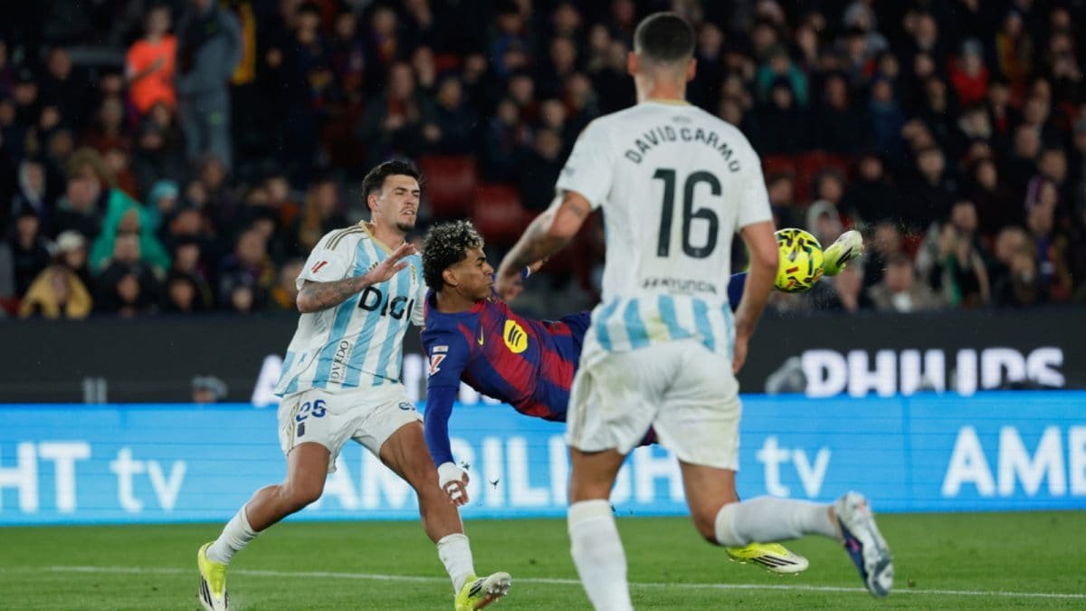 Lamin Yamal Flies: सायकल किकच्या तेजाने बार्सिलोना शीर्षस्थानी परतला | पहा | फुटबॉल बातम्या