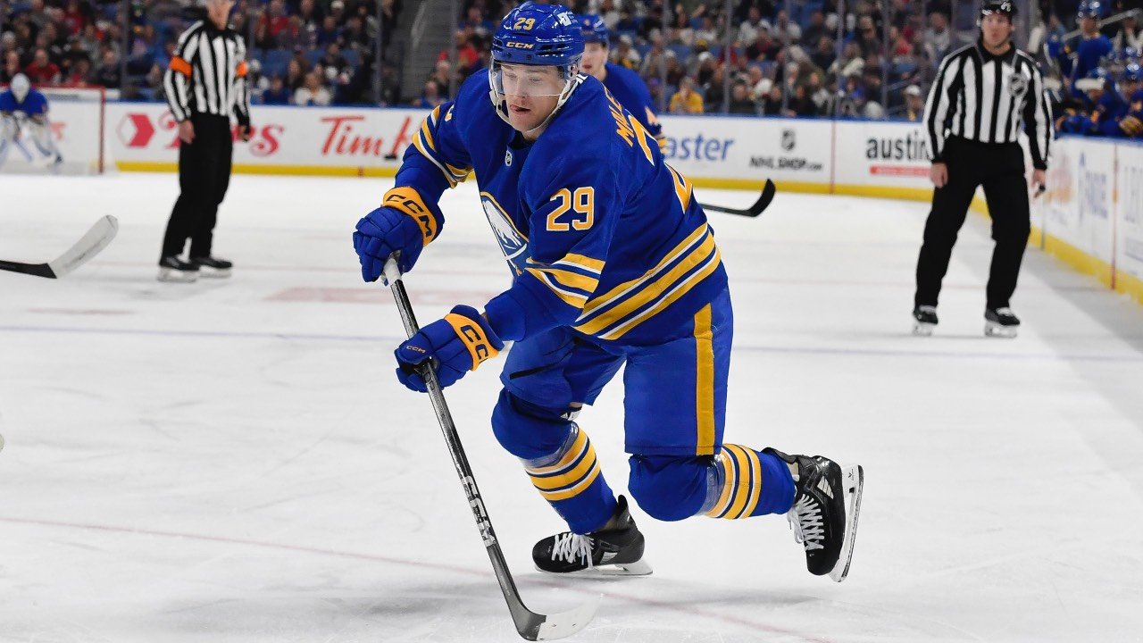 मॅलेनस्टीनच्या जबरदस्त गोलमुळे सेबर्सला पूर्वेकडील आघाडीच्या चक्रीवादळांचा पराभव करण्यात मदत होते