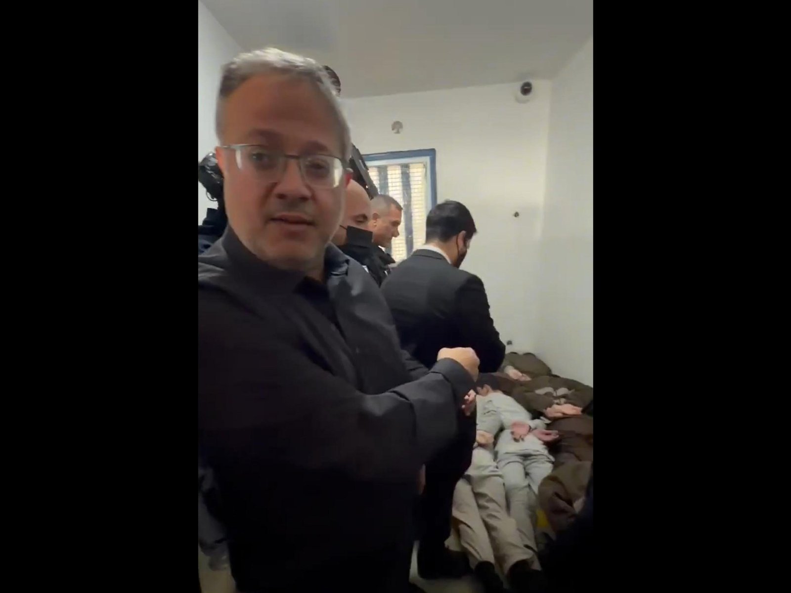 इस्रायलला पॅलेस्टिनींना फाशी द्यायची आहे आणि जग मानवाधिकारांना मान्यता देईल