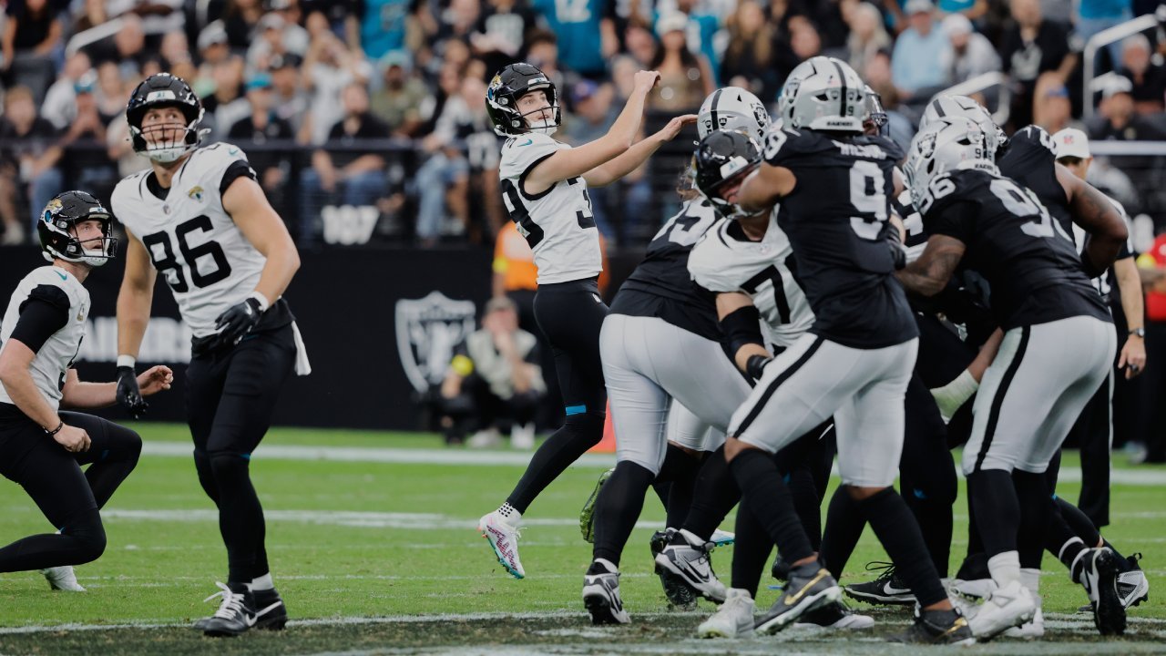 जग्वार्सच्या कॅम लिटलने जस्टिन टकरचा एनएफएल रेकॉर्ड मोडण्यासाठी 68-यार्ड फील्ड गोल केला