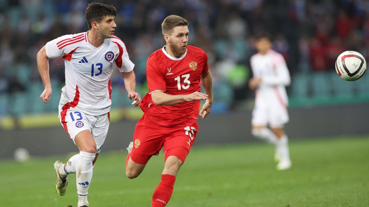 टोरंटोने चिलीच्या आंतरराष्ट्रीय बेंजामिन कोसेविचवर स्वाक्षरी करून आपला बचाव मजबूत केला