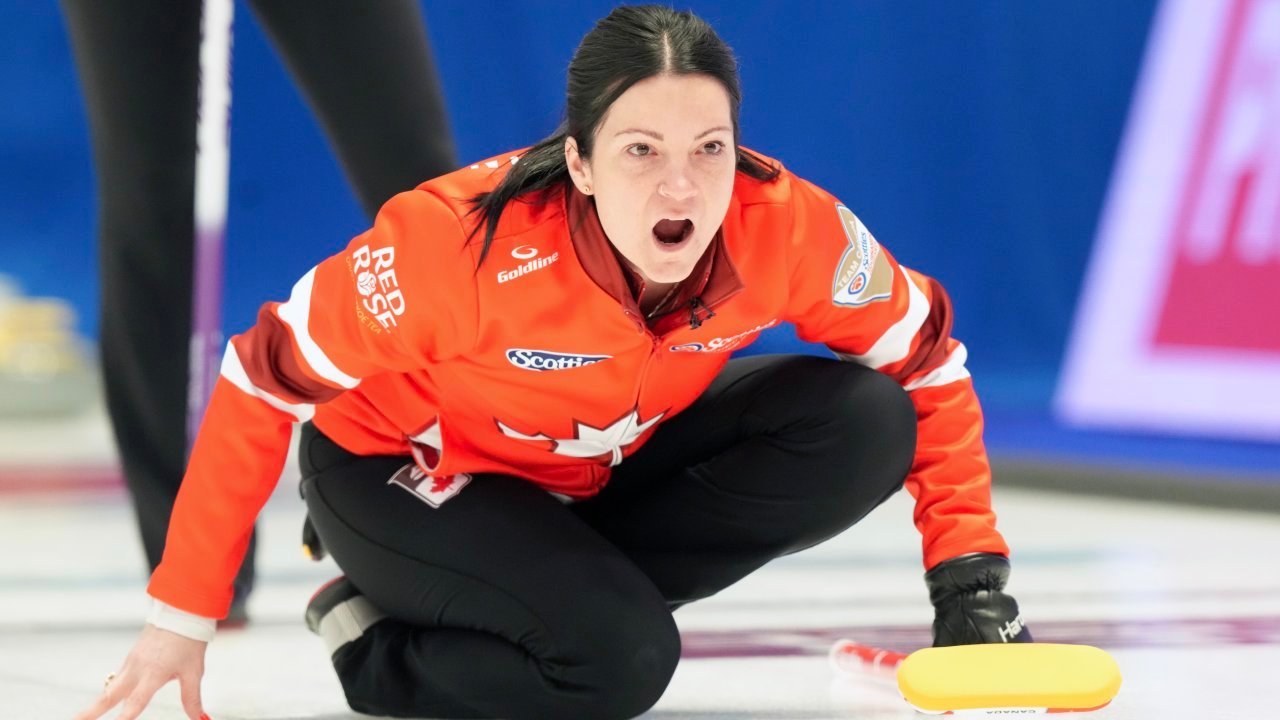 स्कॉटीजच्या पहिल्या दिवशी आयनार्सन विजयाकडे जातो