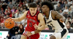 सेंट जॉन्स आणि प्रोव्हिडन्स यांच्यात लढत झाली कारण सहा खेळाडूंना बाहेर पाठवण्यात आले