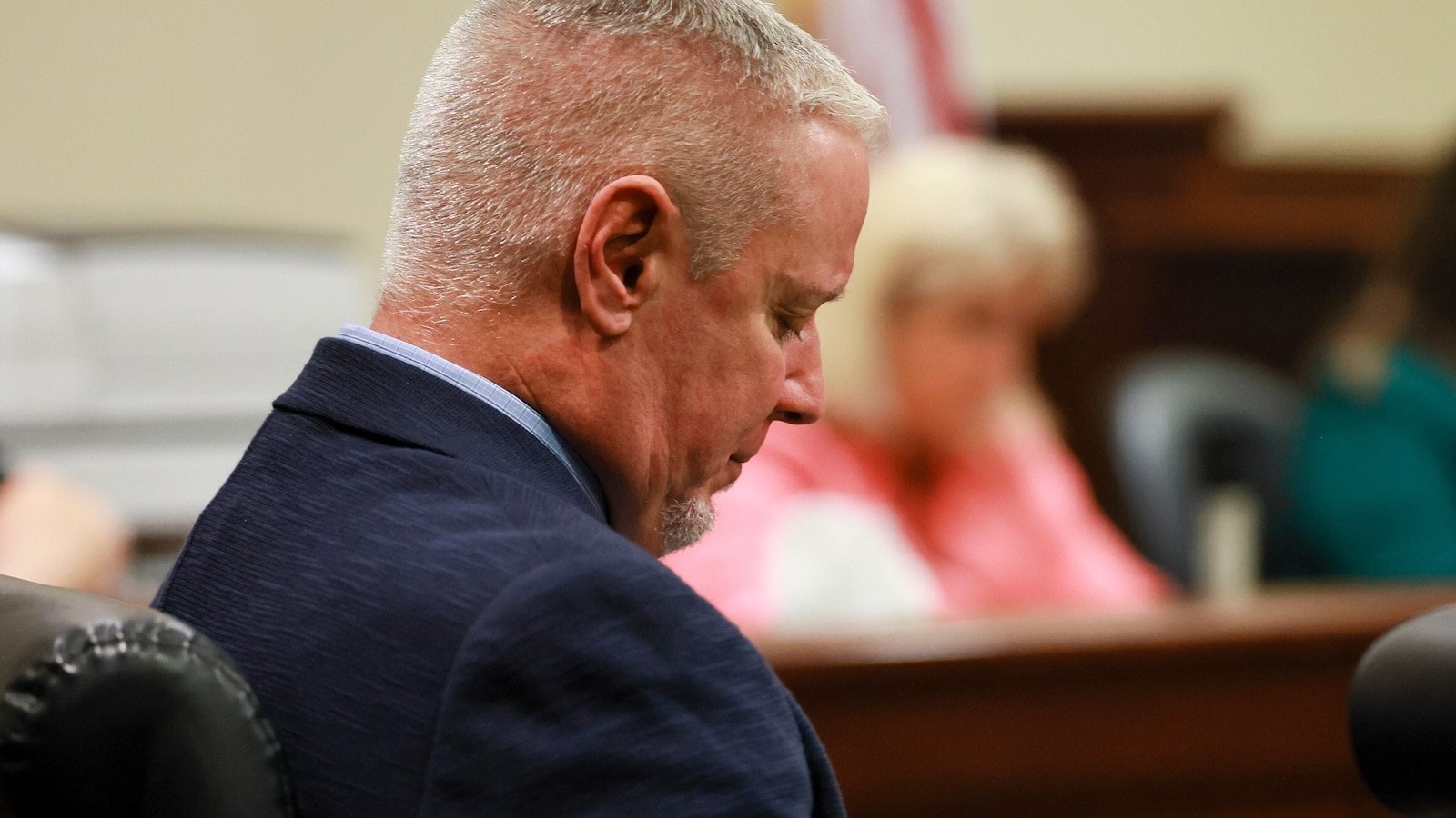 जॉर्जिया शाळेतील गोळीबारात जखमी झालेले विद्यार्थी आरोपी बंदूकधारी वडिलांच्या खटल्यात साक्ष देतात