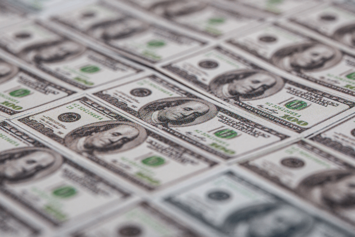 आयआरएसने कराच्या अंतिम मुदतीपूर्वी अमेरिकनांसाठी बदलांची घोषणा केली