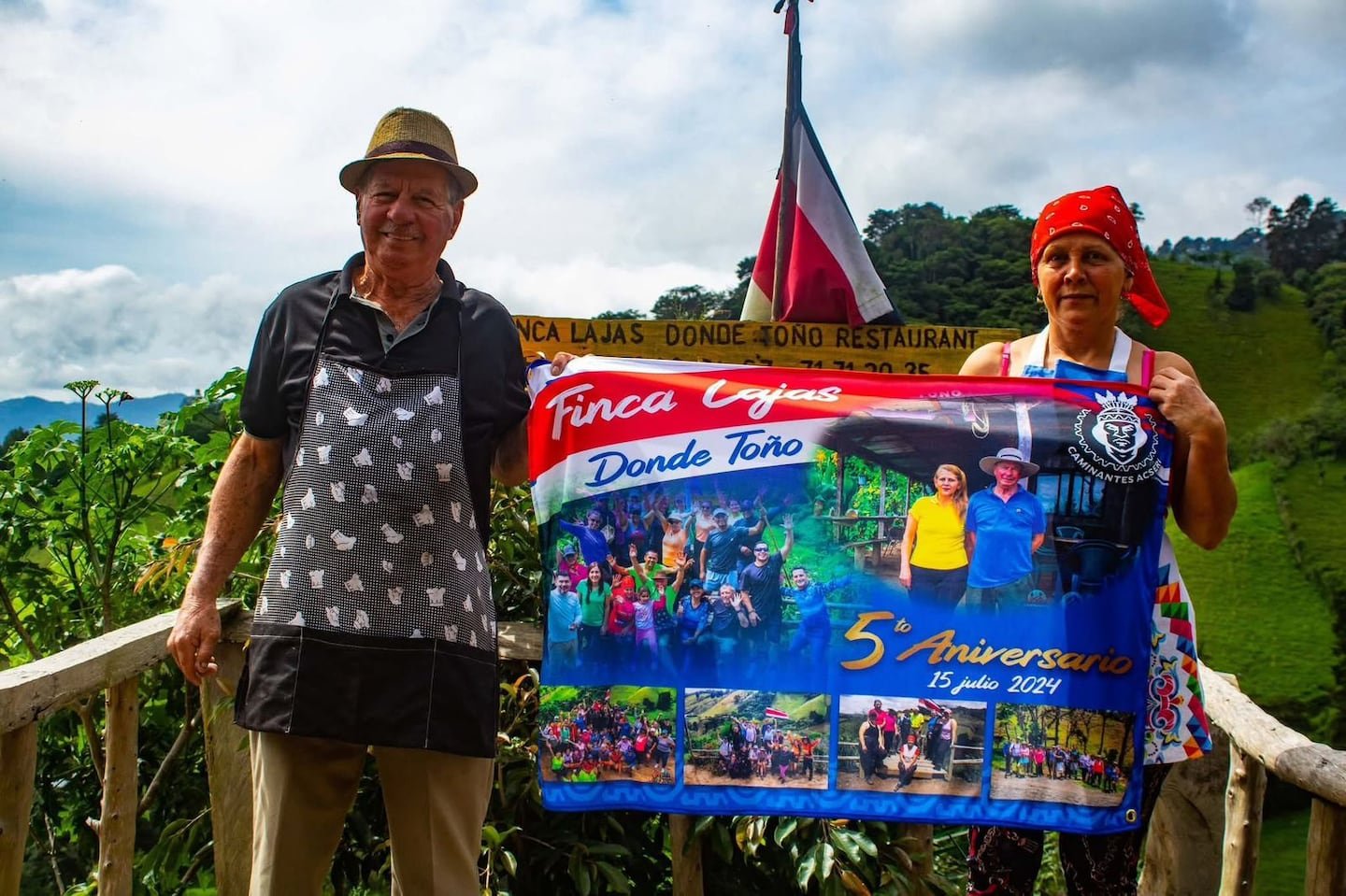 हृदयद्रावक आणि त्याच वेळी खून झालेल्या जोडप्याच्या मुलांनी अलाजुएलिटाच्या “दोंडे टोनो” मध्ये ठेवलेल्या प्रेमळ आठवणी.