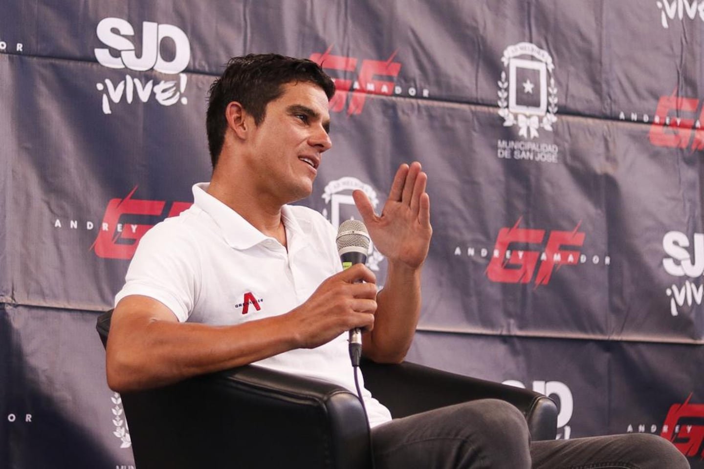 पत्रकार आंद्रे अमाडोर या शुक्रवारच्या क्रॅशनंतरच्या वेदनांची आठवण सांगत आहेत